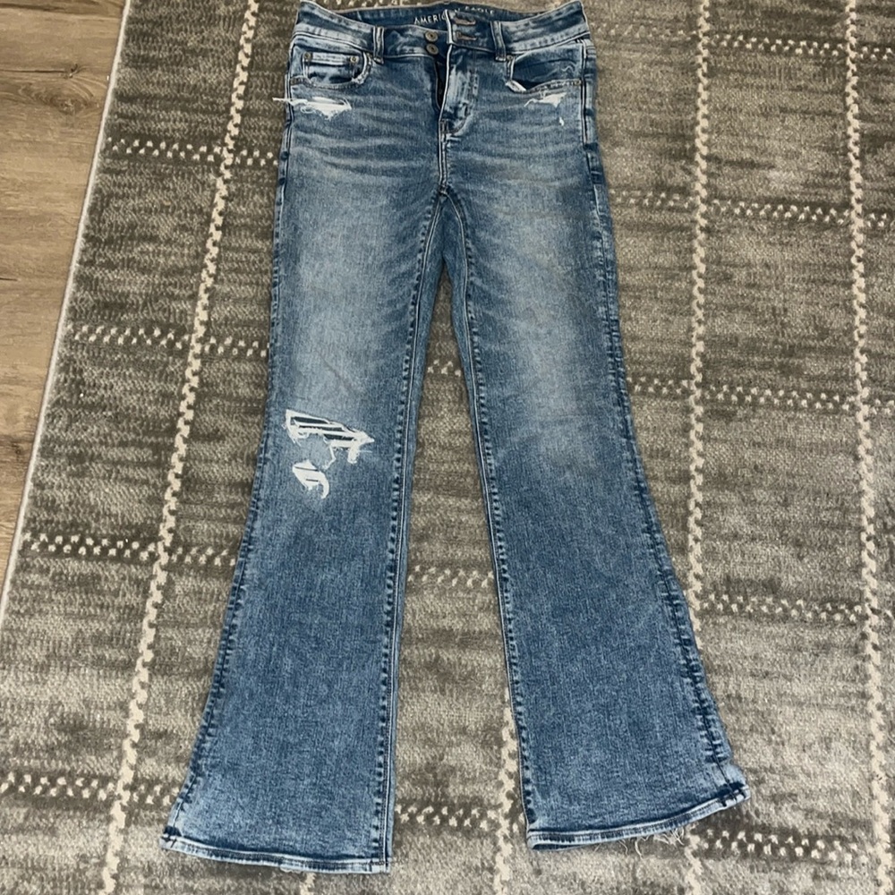 American Eagle high rise artist flare 4 short jeans distressed